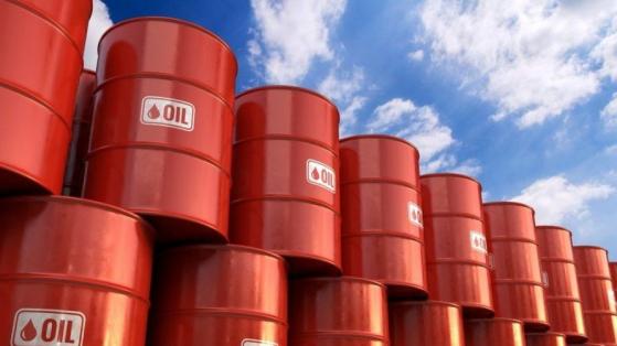 10月21日美原油交易策略：油价偏强运行，但需警惕回调行情