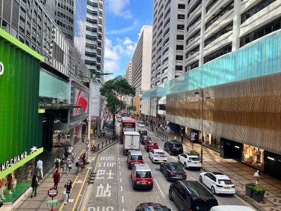 消失了的179亿港元：“包租公”生意缩水，香港地产豪门也开始亏钱了