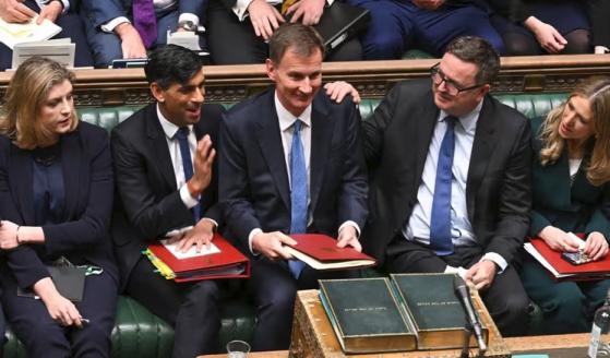 英国秋季财政预算案留下悬念：明年春季举行大选？